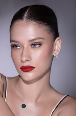 Classic red lip makeup look